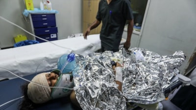 Gazze'de İsrail'in saldırılarında çocuklar yaralandı
