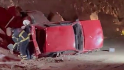 Gaziantep'te yol vermek isterken 200 metrelik uçuruma yuvarlandı