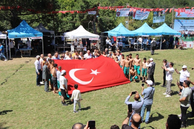 Recep Tayyip Erdoğan Adıyla Anılan Genç Güreşçinin Şampiyona Serüveni