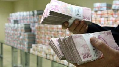 Aylık en yüksek reel getiri mevduat faizinden geldi