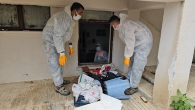 Çorum'da bir evden 3 kamyon çöp çıkarıldı