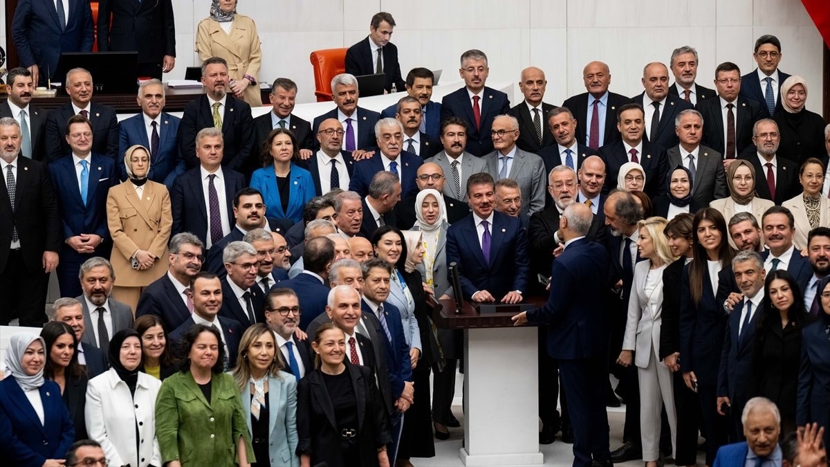 Türkiye Büyük Millet Meclisi Ekim ayına kadar tatile girdi