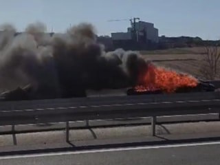 Tekirdağ'da kazada alev alan otomobilin sürücüsü öldü