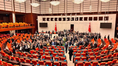 Çerçeve yasa oylamasının sonuçları belli oldu: Yeni Parti'de ret sayısı kabul sayısını geçti