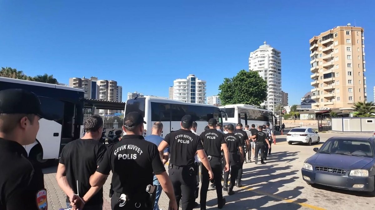 Mersin'de yasa dışı bahis operasyonunda 37 tutuklama