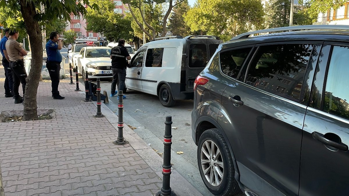Konya'da husumetlisi tarafından sokak ortasında bıçaklanarak hayatını kaybetti