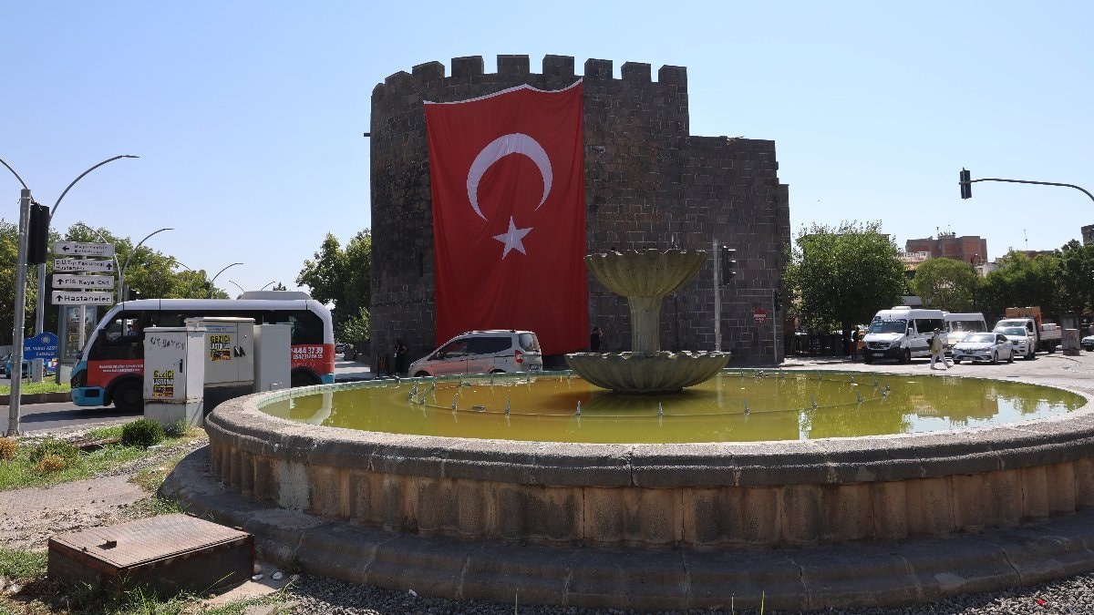 Diyarbakır’da “Terörsüz Türkiye” yasasına destek: Türkiye'nin 50 yıldır beklediği bir dönem
