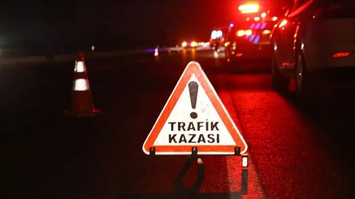 Afyonkarahisar'da iki otomobil çarpıştı: 1 ölü 7 yaralı