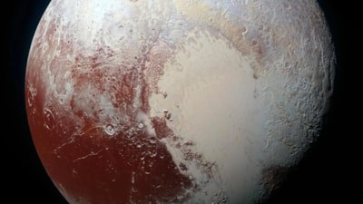 Plüton'un kalp şeklindeki devasa buzulunun altında ne var?