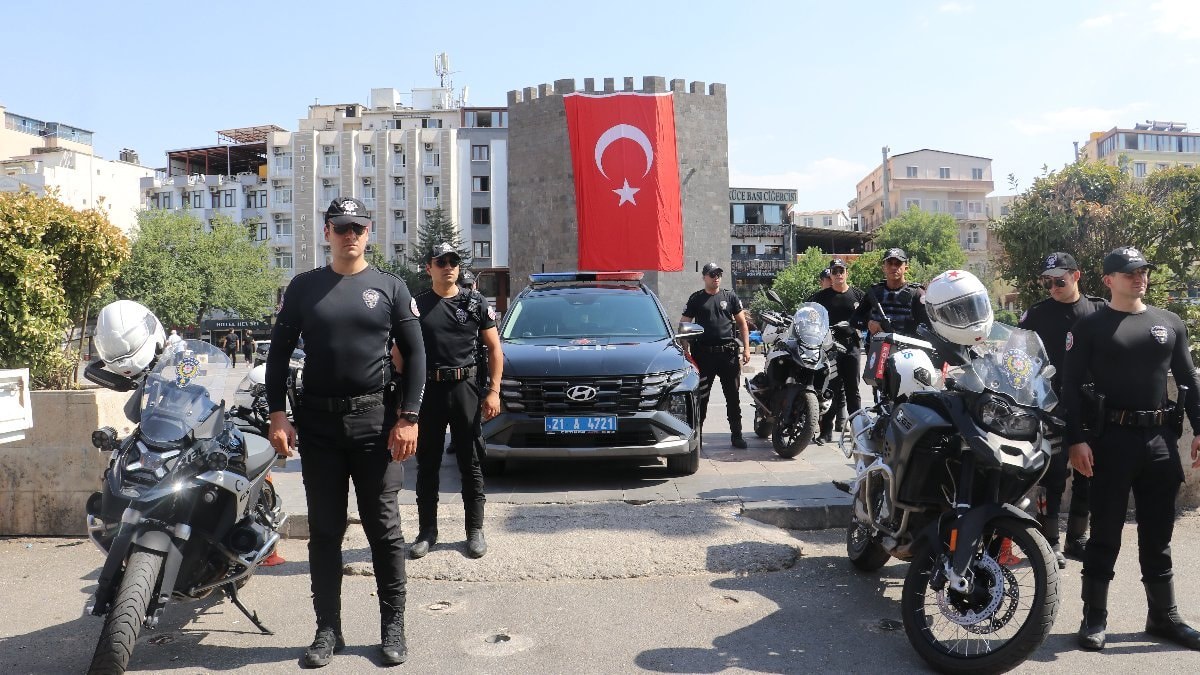 Diyarbakır'da polis ekipleri denetimlerini sürdürüyor