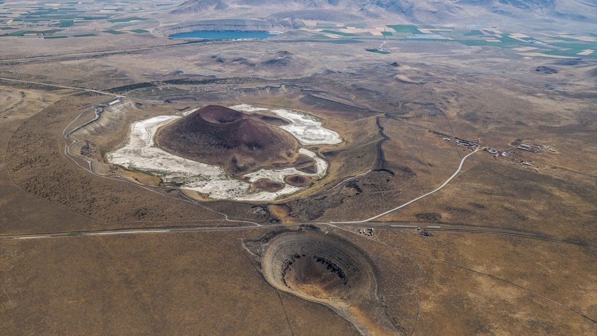 Konya'da milyonlarca yıllık jeolojik miras havadan görüntülendi