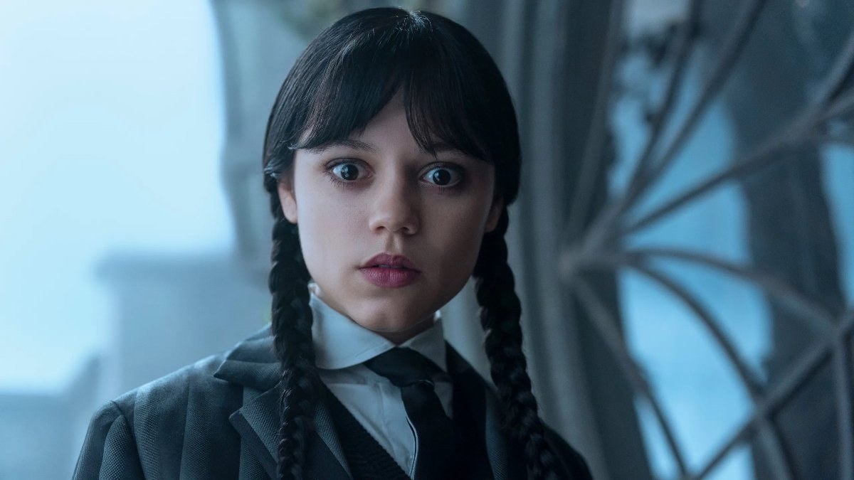 1 yılda inanılmaz değişti! Wednesday'i oynayan Jenna Ortega'nın son hali...