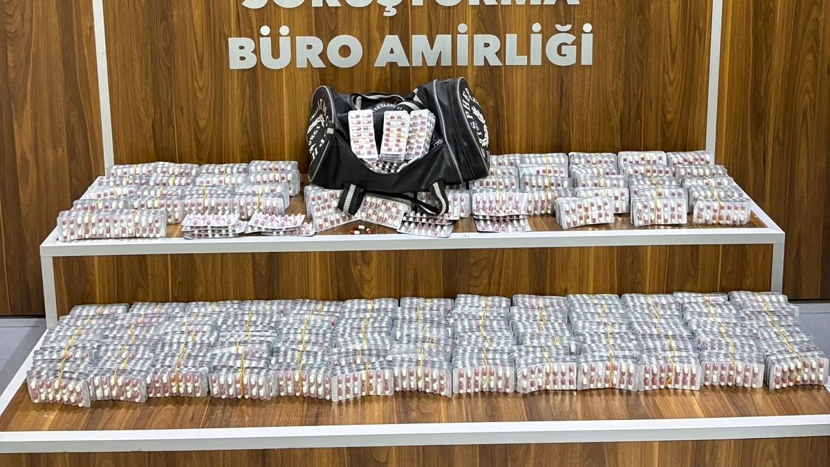 İzmir'de 9 bin 184 sentetik ecza ele geçirildi: 1 gözaltı