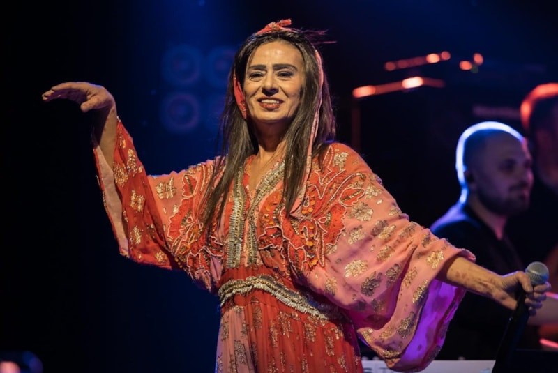 Çeşme'deki Konserden Ardından Yıldız Tilbe'nin Açıklamaları ve Tepkiler