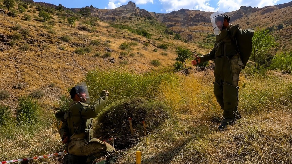 Hakkari’deki mayın temizlik çalışmaları