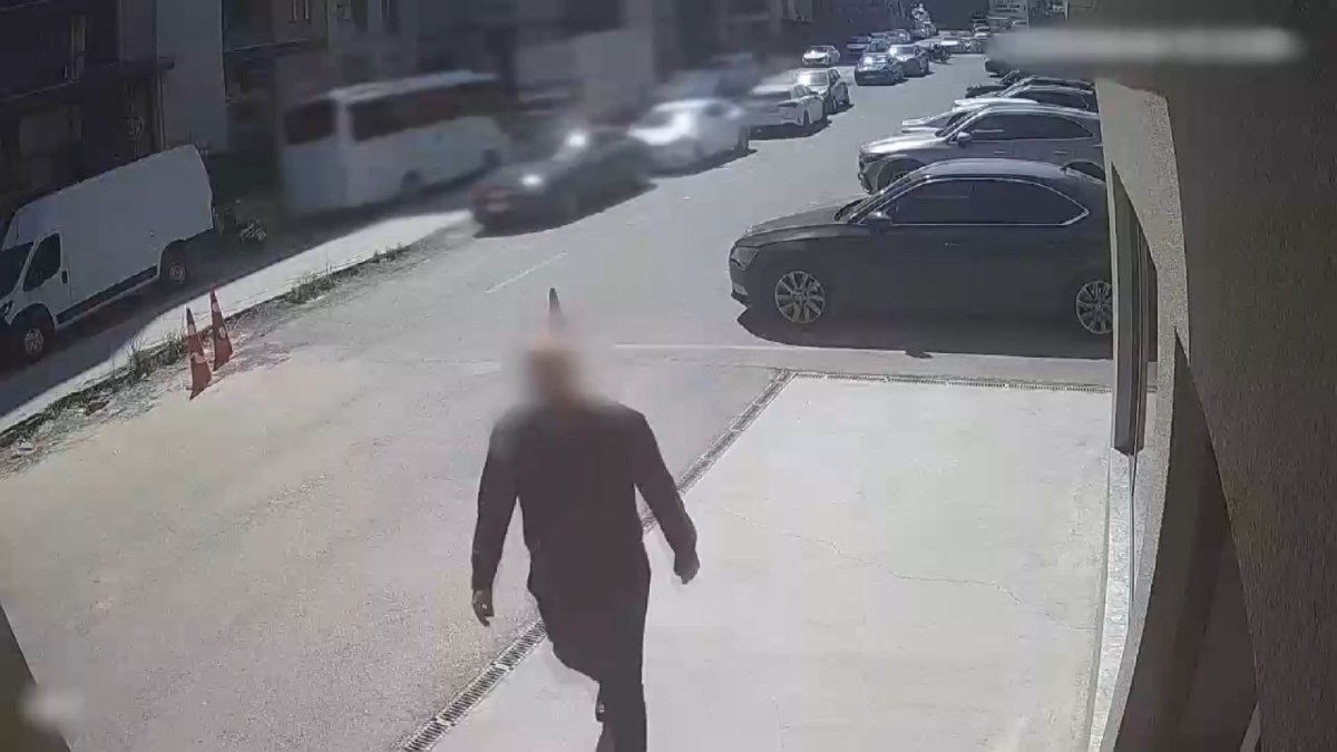 İstanbul'da pusetteki bebekle uyuşturucu kuryeliği yapan kadın yakalandı