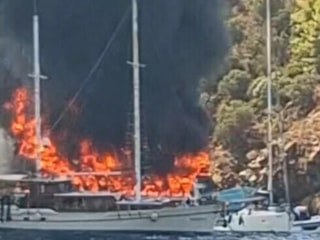 Muğla'da gezi teknesinde can pazarı: 115 kişi suya atladı