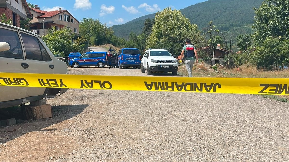 Bolu'da 'arazi anlaşmazlığı' kavgasında, baba ve oğlunu tüfekle vurarak öldürdü