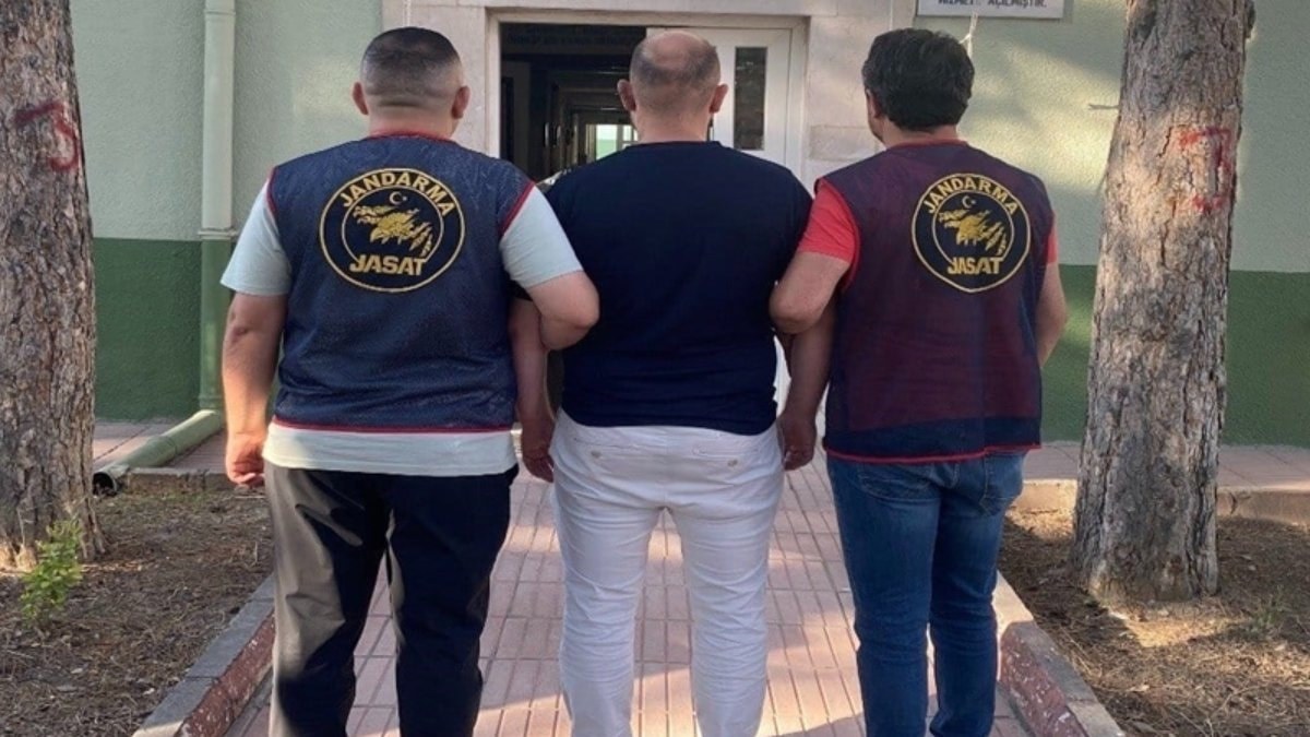 Interpol'ün kırmızı bültenle aradığı zanlı Amasya'da yakalandı