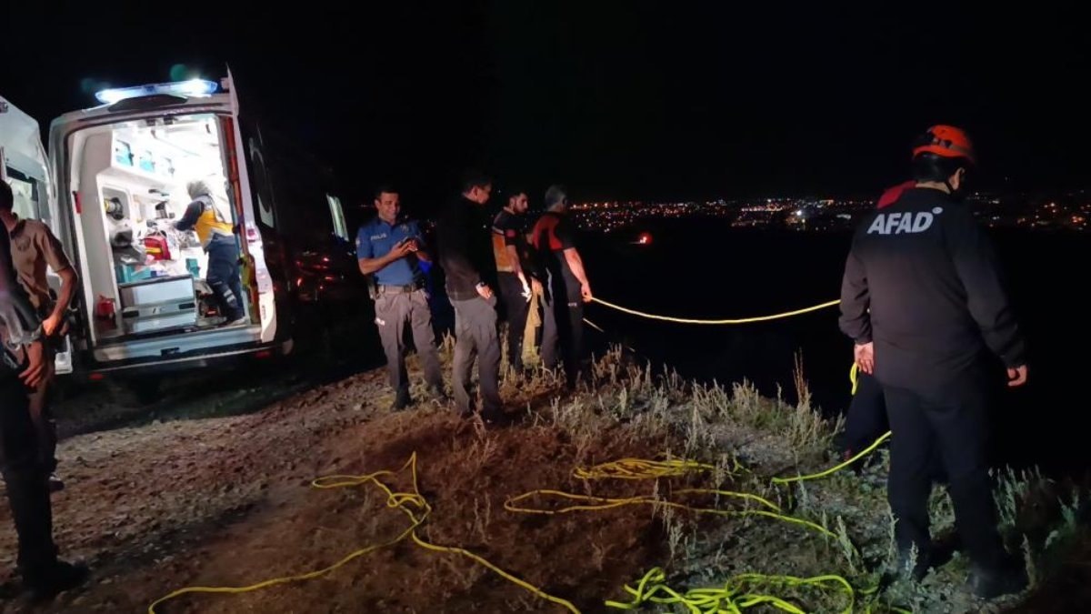 Kars'ta kayalıklardan düşen şahıs öldü