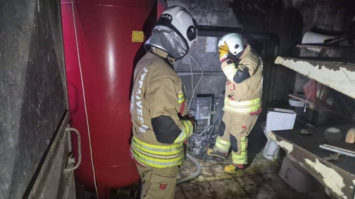 Hatay'da kazan dairesi yangını binaya sıçramadan söndürüldü