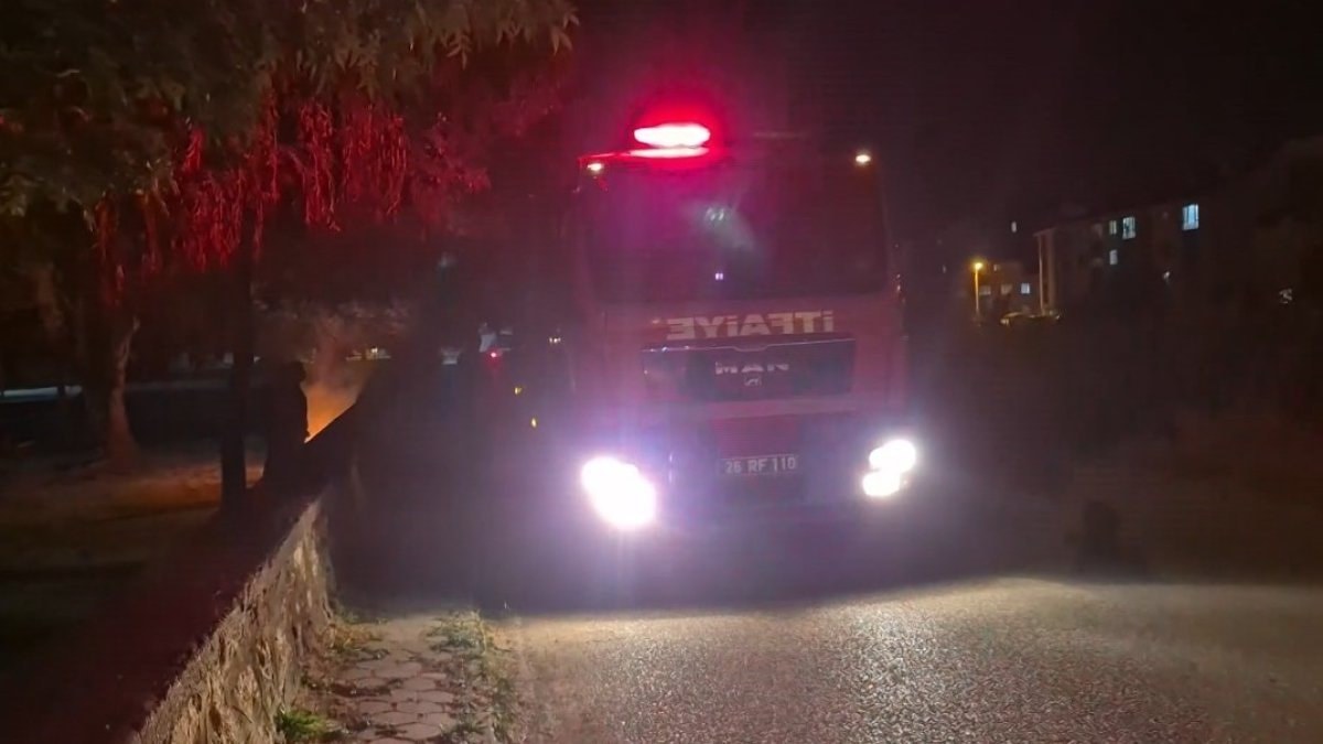 Eskişehir'de bir parkta kasten yangın çıkartıldı