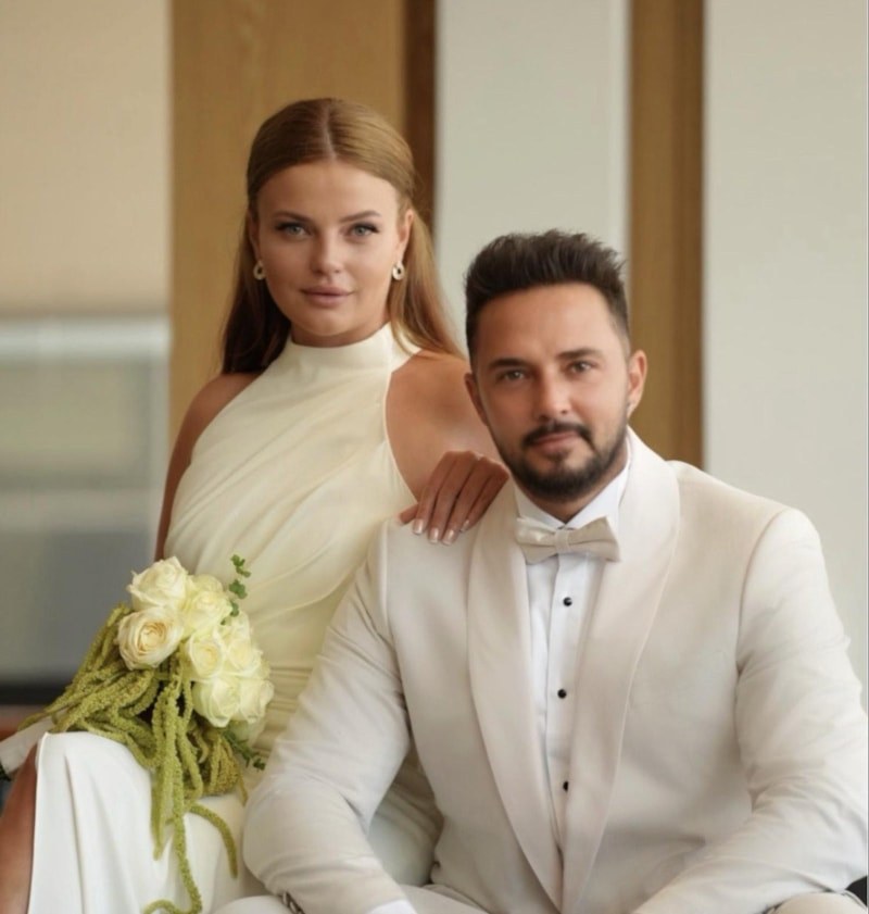 Gökhan Özen Naz Canbaz ile Nikahta: Sade Bir Başlangıç ve Derin Sevgi Mesajı
