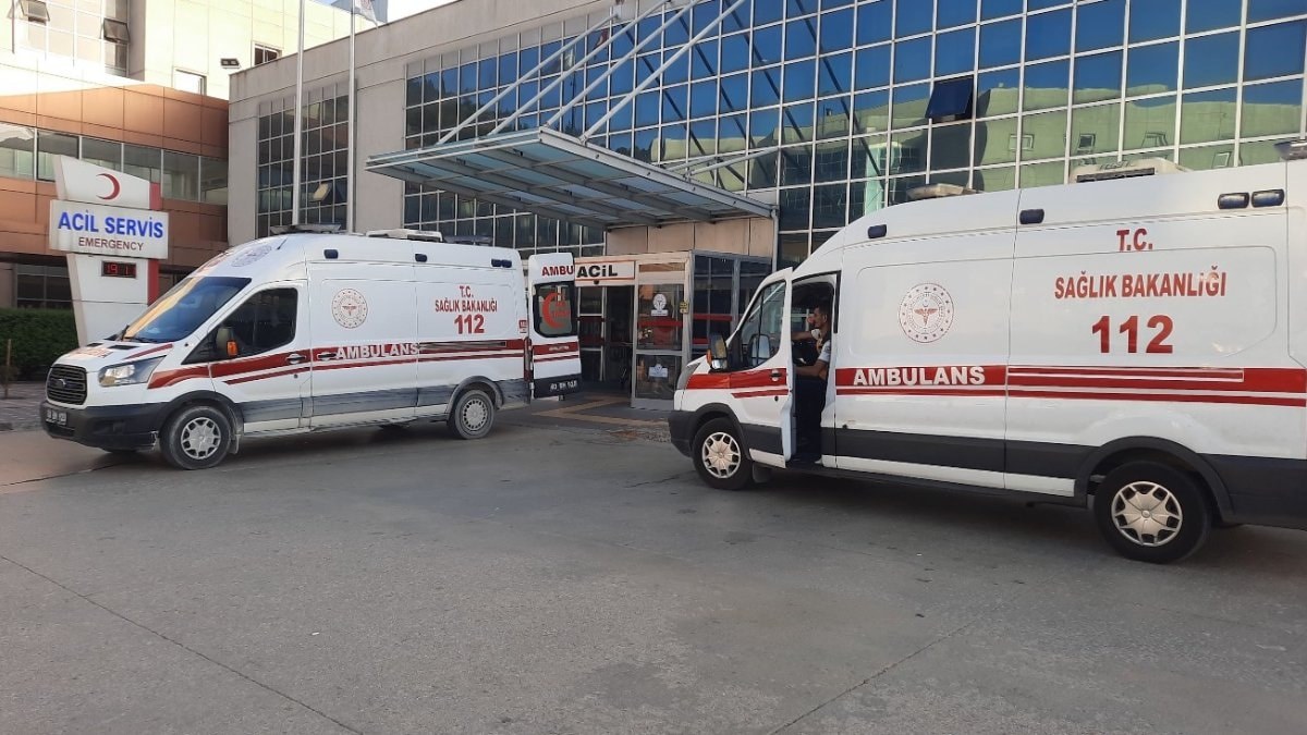 Tokat'ta durdurduğu otomobile kurşun yağdırdı: 1'i ağır 3 yaralı