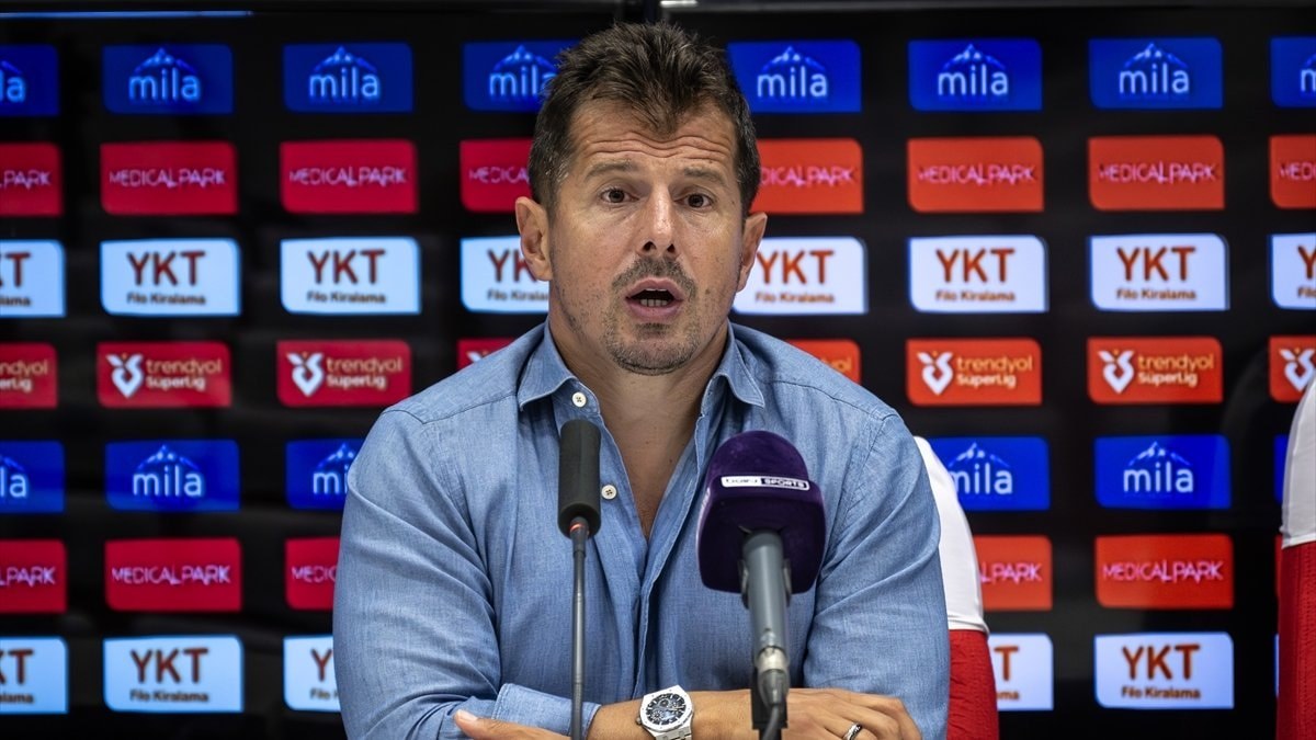 Emre Belözoğlu: Türk futboluna yeni oyuncular kazandıracağız