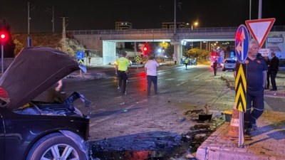 Kayseri’de kazaya karışan otomobil, çarpışmadan 200 metre sonra durabildi
