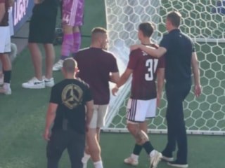 Sparta Prag taraftarları, "Sparta’ya ölüm" paylaşımları yapan futbolcuyu affetmedi