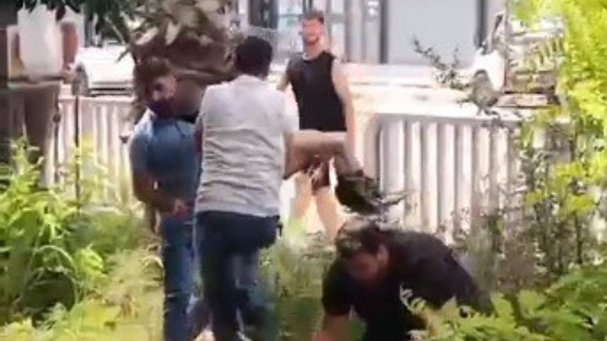Mersin'de boğulmak üzere olan çocuk son anda kurtuldu