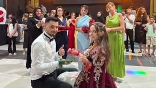 Antalya'da baklava ile başlayan tanışma, düğün pastasıyla mutluluğa dönüştü