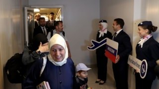 Esad'ın sığındığı Rusya ile Suriye arasında uçak seferleri 1,5 yıl aradan sonra başladı