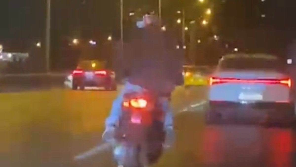 İstanbul'da trafiği tehlikeye atan motorcuya 92 bin lira ceza verildi