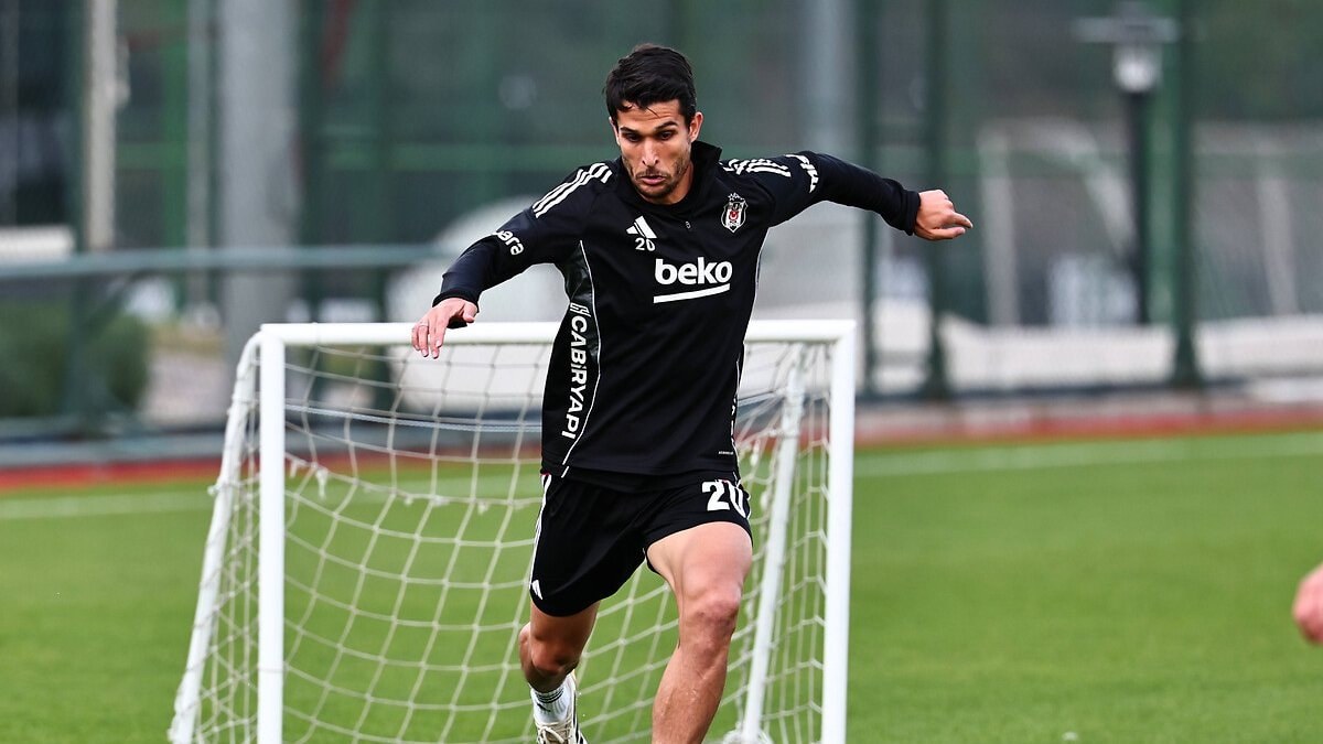 Beşiktaş, Necip Uysal için veda töreni düzenledi