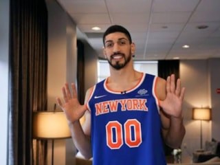 FETÖ'cü Enes Kanter'den kadınlar liginde oynama talebi: Kadın olduğumu hissediyorum, tüm şartları karşılıyorum