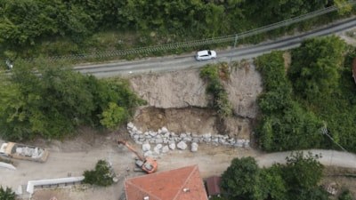 Kastamonu'da selin yıktığı köy yolları tamir ediliyor