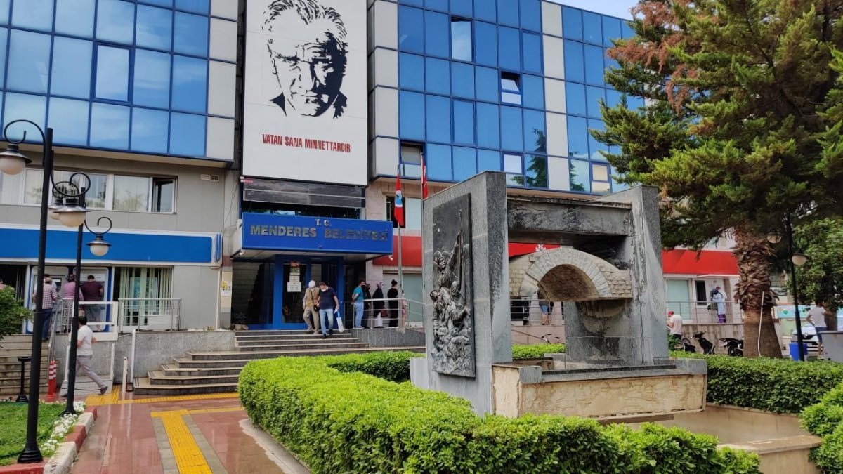 Menderes Belediyesi'ndeki seçimi AK Parti'nin adayı kazandı