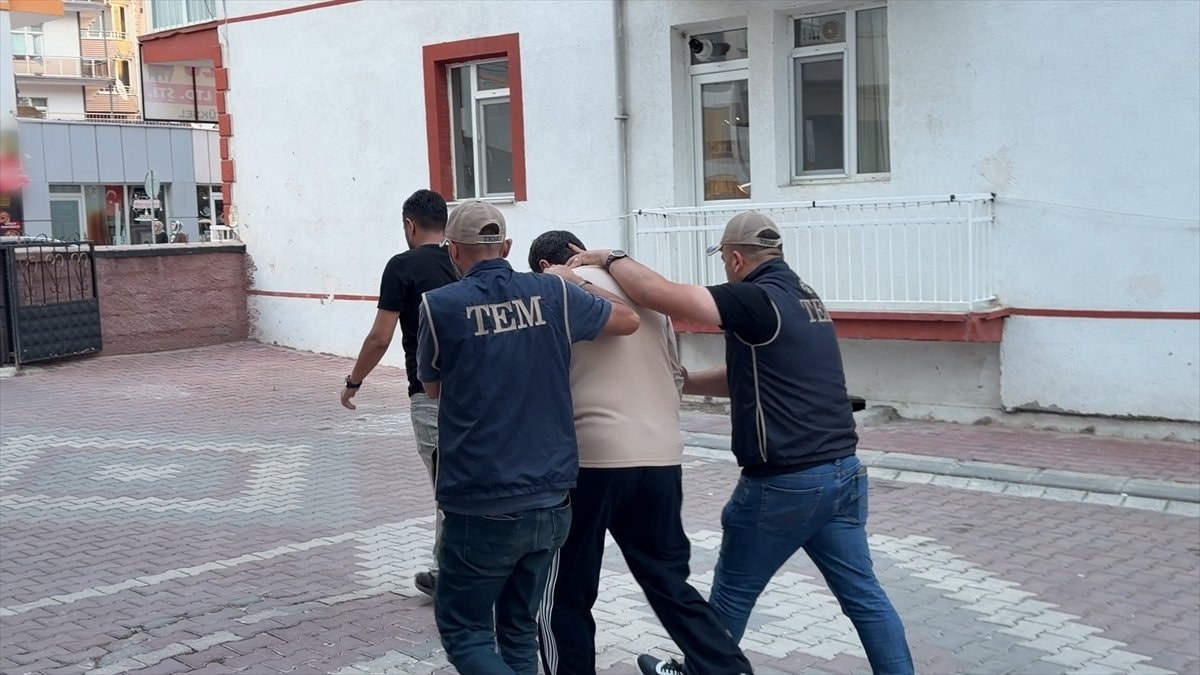Kırşehir'de kırmızı bültenle aranan zanlı yakalandı