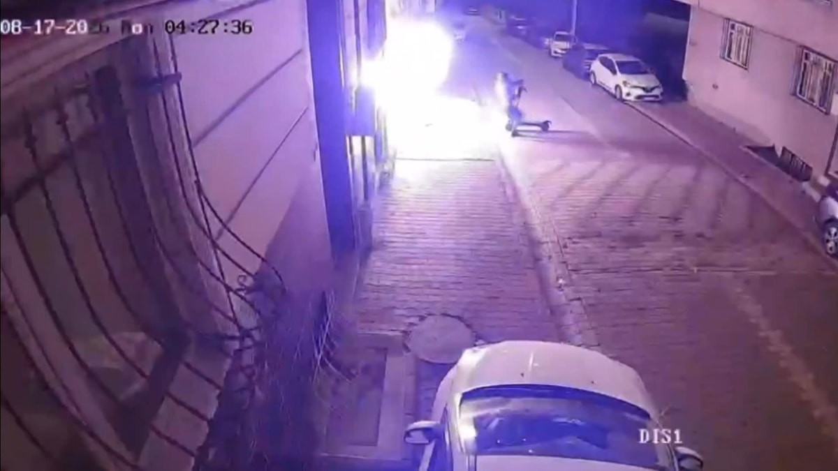 İstanbul'da eski sevgilisinin evini ateşe veren şahıs gözaltında