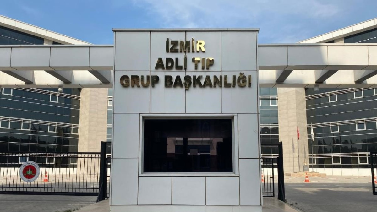 İzmir'de 21 yaşındaki uyuşturucu bağımlısı oğlunu öldürdü