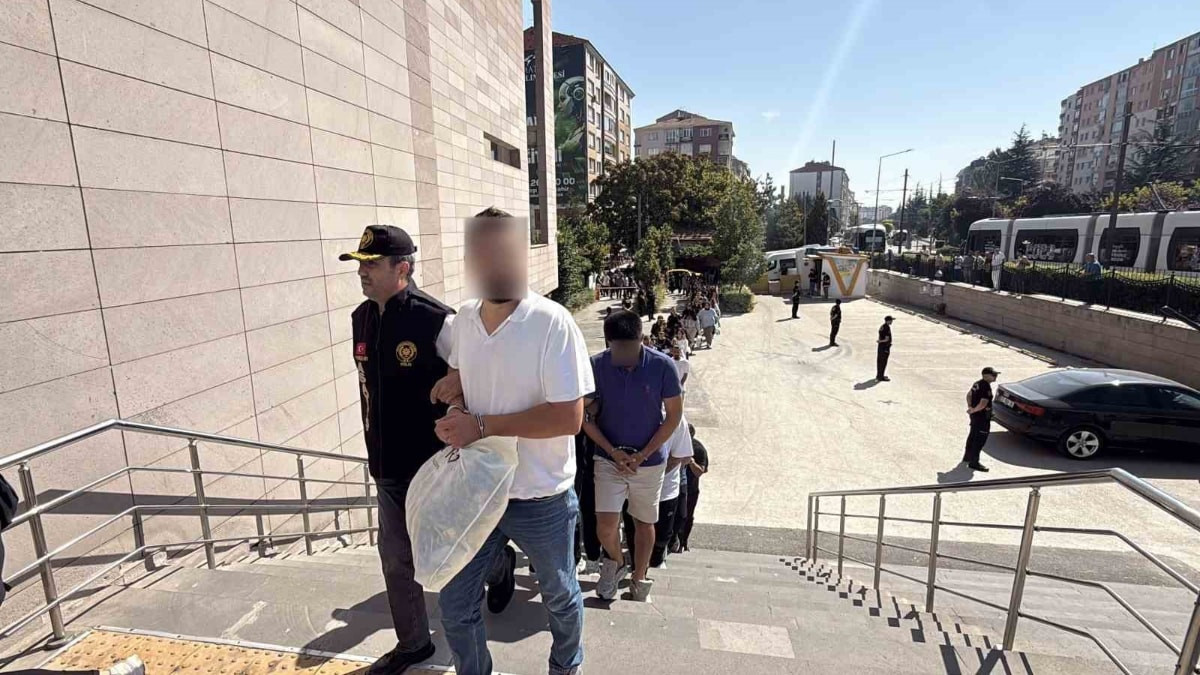 Eskişehir merkezli 19 ilde "modem" dolandırıcılarına operasyon