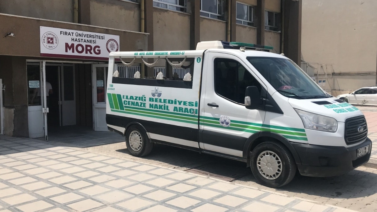 Elazığ’da ağıla kurt girdiğini zannetti: Eşini öldürdü