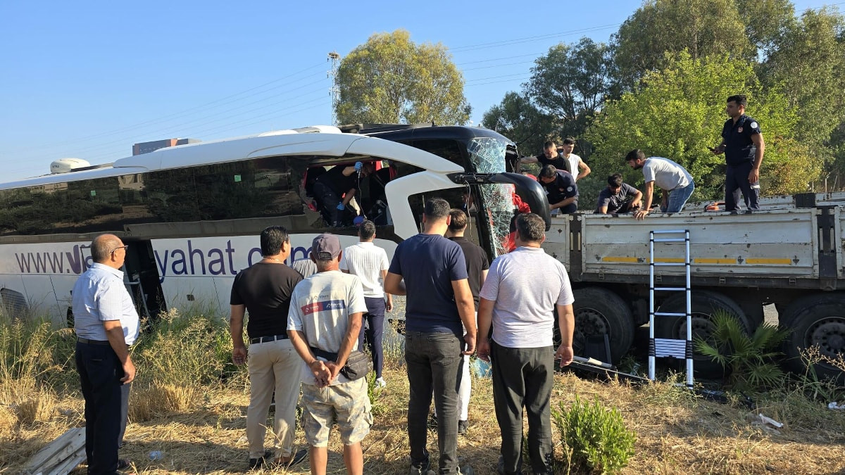 Muğla'da tur otobüsü kazaya karıştı