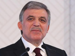 Abdullah Gül'den tebrik: Kürt meselesinin çözümünde yeni kapı açıldı