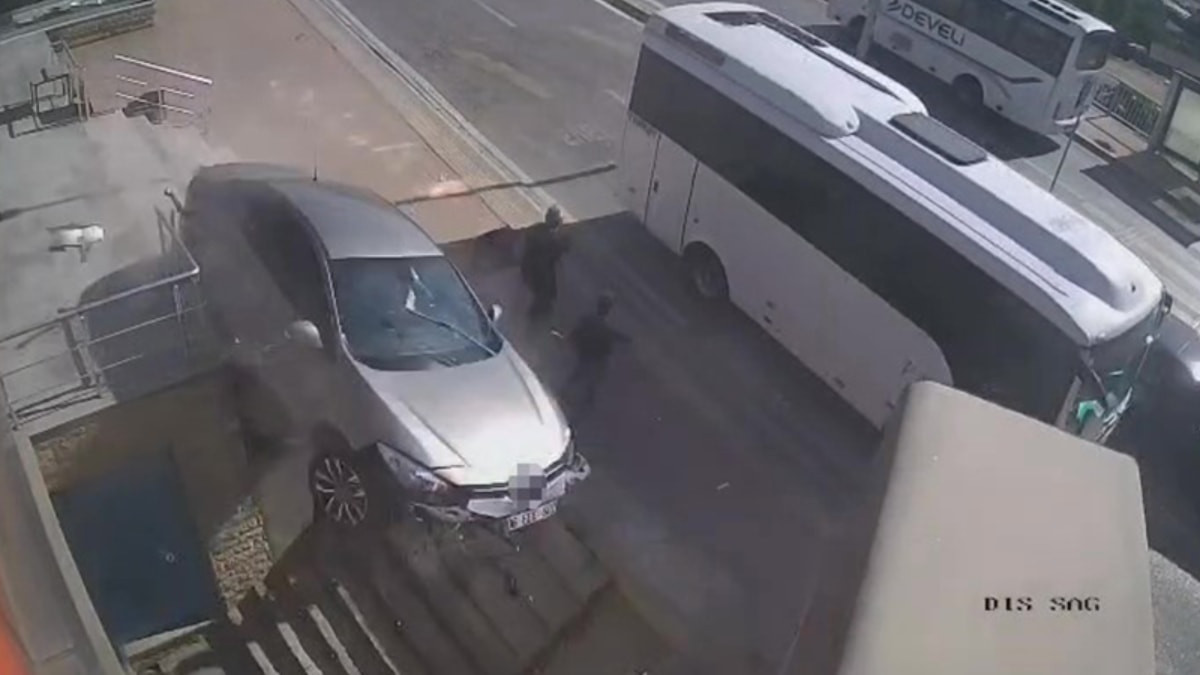 Kocaeli'de otomobil merdiven boşluğuna uçtu: 2 kişi saniyelerle kurtuldu