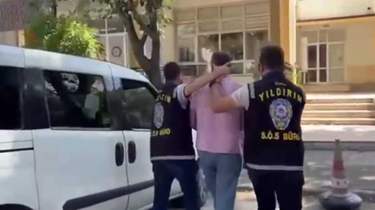 Bursa'da polis düğmeye bastı: 9 aranan şahıs yakalandı