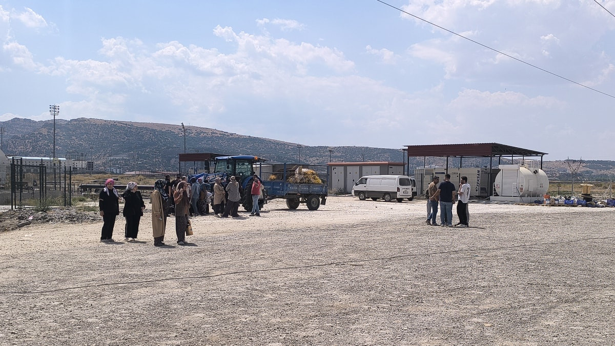 Afyonkarahisar'da tarım ilacından etkilenen 24 sera çalışanı hastaneye kaldırıldı: 10'unun durumu ciddi