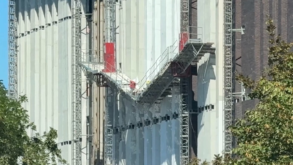 Kağıthane'de inşaat platformu çöktü: Mahsur kalan işçiler kurtarıldı